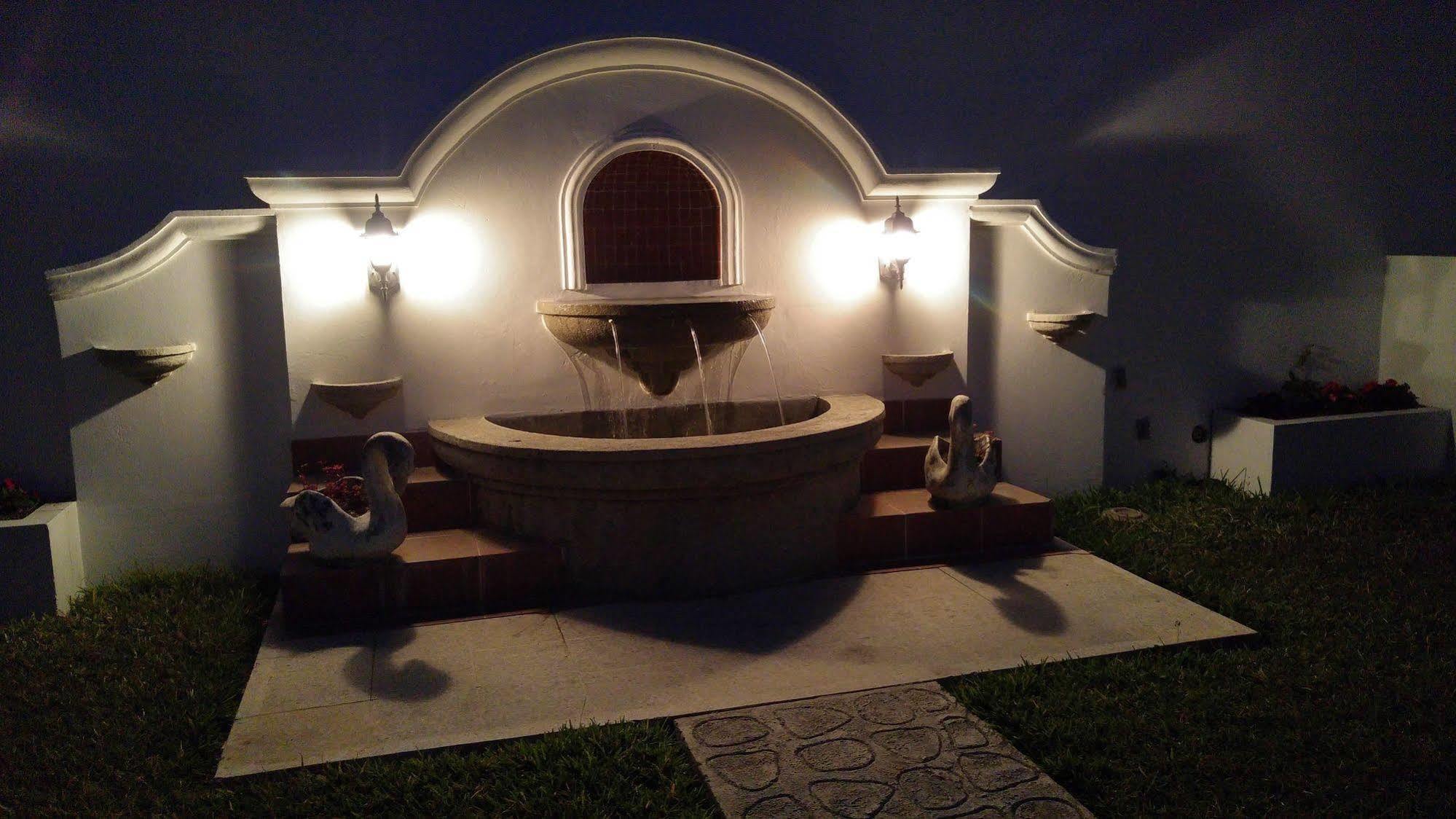 Ixkanul Antigua Hotel Exterior foto